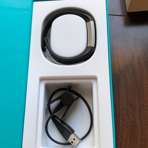 Fitbit Alta - Picture 2 of 2